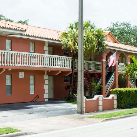 Gables Inn Coral Gables Extérieur photo