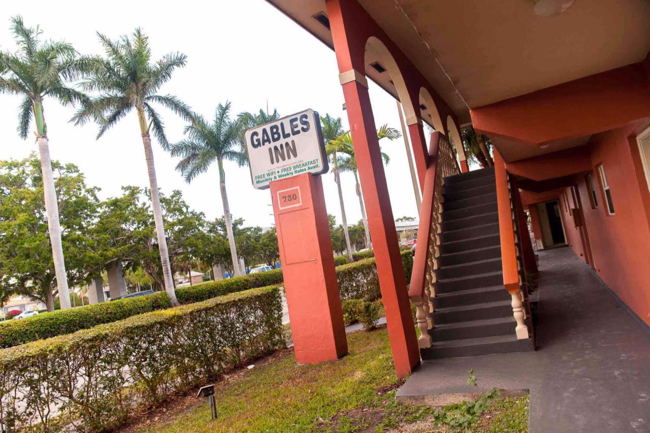 Gables Inn Coral Gables Extérieur photo