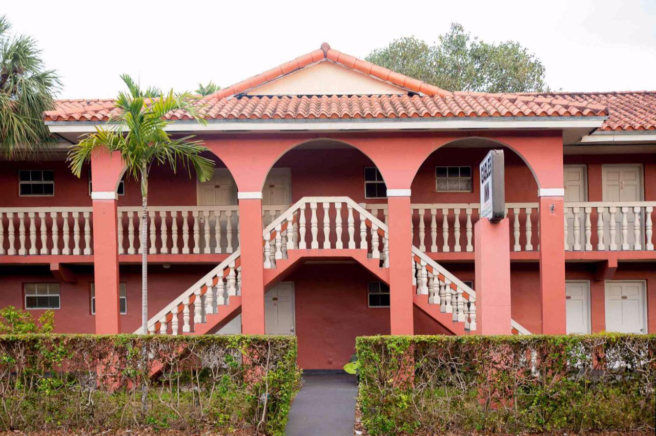 Gables Inn Coral Gables Extérieur photo